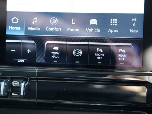 Used 2025 RAM 2500 Limited AWD/4WD image 27
