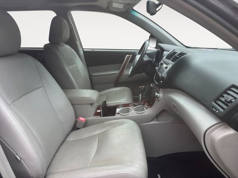 Used 2013 Toyota Highlander Limited image 15
