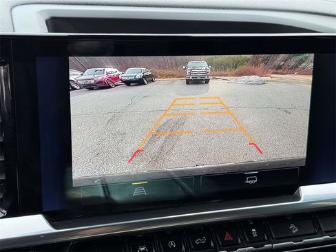 Used 2023 Chevrolet Silverado 1500 LT w/ Z71 Off-Road Package image 5