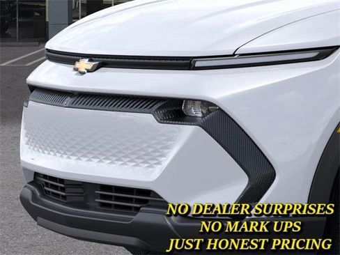 New 2026 Chevrolet Equinox EV LT image 13