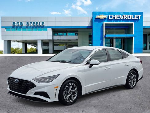 Used 2022 Hyundai Sonata SEL w/ Cargo Package FWD image 2