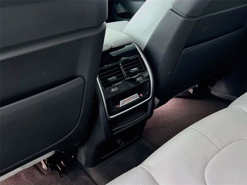 Used 2023 BMW X5 xDrive40i w/ Premium Package AWD/4WD image 26