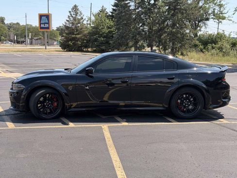 Used 2022 Dodge Charger SRT Hellcat RWD image 5