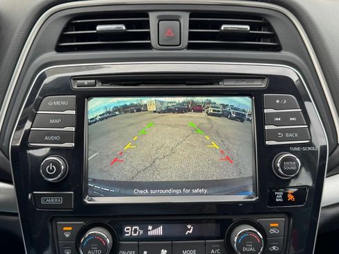 Used 2017 Nissan Maxima SR w/ Midnight Edition image 15