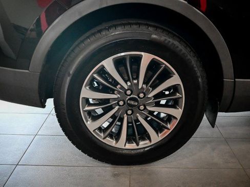 Used 2021 Lincoln Nautilus FWD w/ Equipment Group 101A image 52