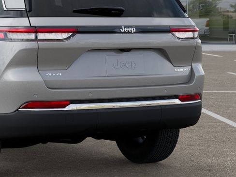 New 2025 Jeep Grand Cherokee Limited image 13