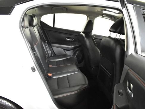 Used 2025 Nissan Sentra SR w/ SR Premium Package FWD image 33