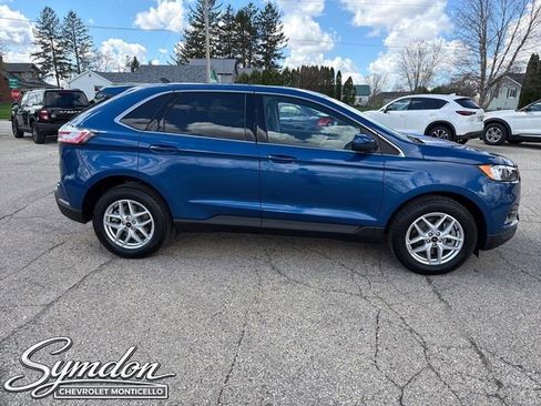 Used 2024 Ford Edge SEL w/ Convenience Package image 3