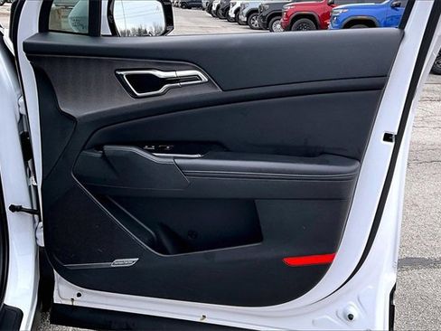 Used 2023 Kia Sportage SX image 28