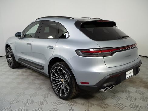 New 2026 Porsche Macan image 3