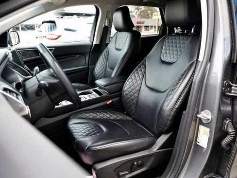 Used 2024 Ford Edge Titanium image 20