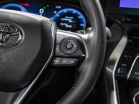 Certified 2024 Toyota Venza Limited image 18