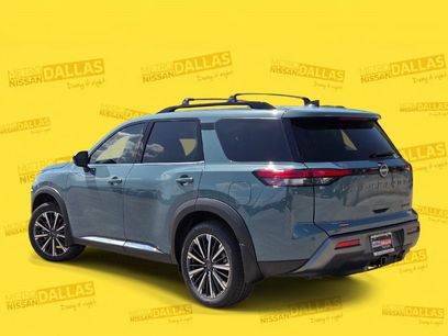 New 2026 Nissan Pathfinder Platinum w/ Accent Package