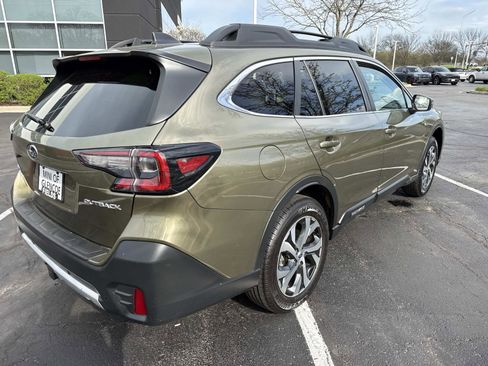 Used 2022 Subaru Outback Limited AWD/4WD image 6