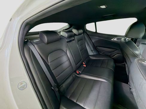 Used 2021 Kia Stinger GT2 image 30