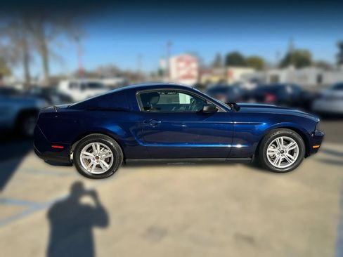 Used 2012 Ford Mustang Coupe image 7