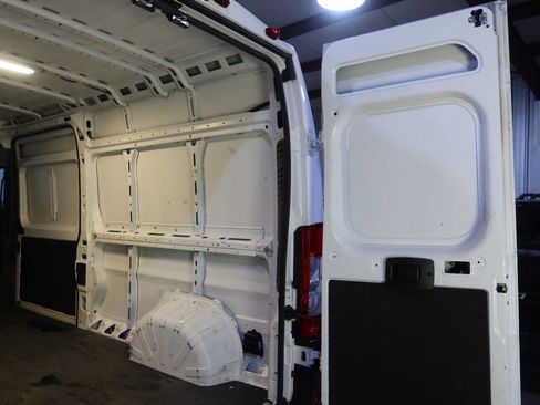 Used 2023 RAM ProMaster 2500 FWD image 16