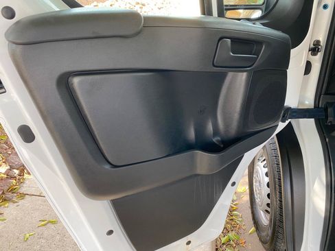Used 2025 RAM ProMaster 2500 w/ U-Haul Equipment Group FWD image 21