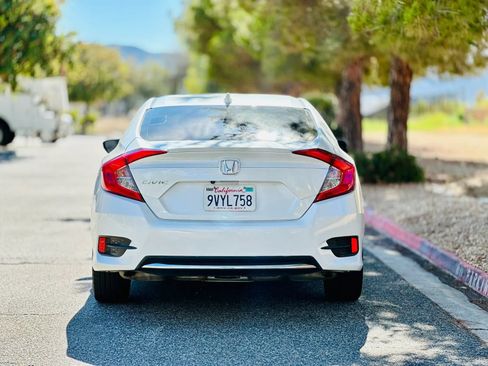 Used 2020 Honda Civic EX image 4