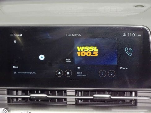 Used 2024 Hyundai Kona Limited FWD image 32