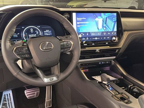New 2026 Lexus TX 500h AWD image 12