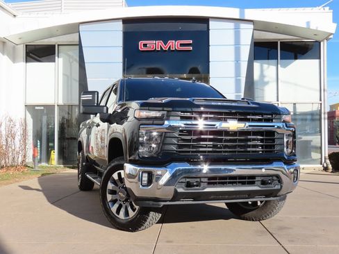 Used 2025 Chevrolet Silverado 2500 LT w/ Safety Package image 1
