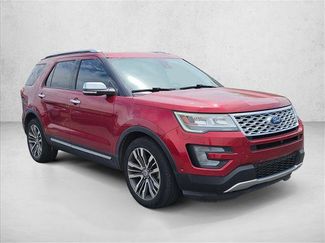 Used 2017 Ford Explorer Platinum AWD/4WD video 3
