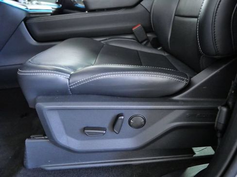 Certified 2025 Ford Expedition Platinum AWD/4WD image 17
