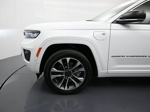Used 2023 Jeep Grand Cherokee Overland w/ Luxury Tech Group IV image 9