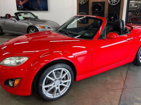 Used 2011 MAZDA MX-5 Miata Grand Touring w/ Premium Pkg RWD image 1