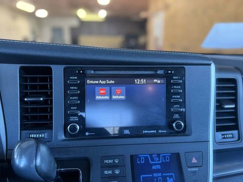 Used 2020 Toyota Sienna SE Premium AWD/4WD image 35
