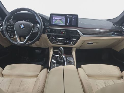 Certified 2023 BMW 530i w/ Premium Package RWD image 9