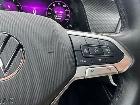 Used 2024 Volkswagen Atlas Cross Sport SEL Premium R-Line image 28