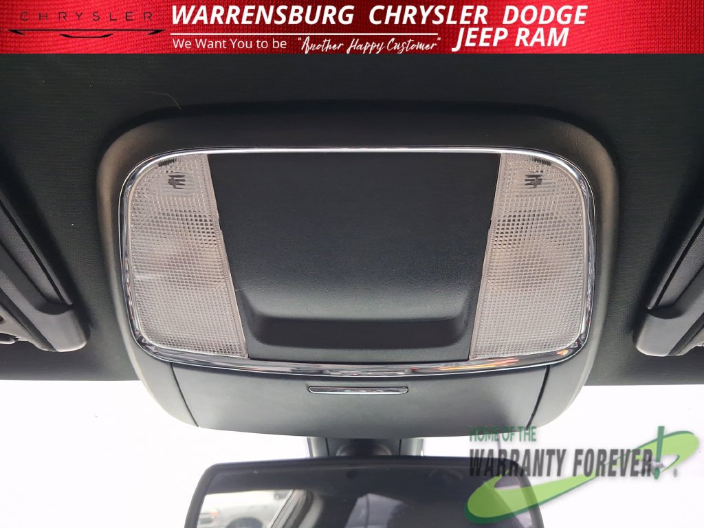 Used 2022 Dodge Charger SXT w/ Blacktop Package AWD/4WD image 25