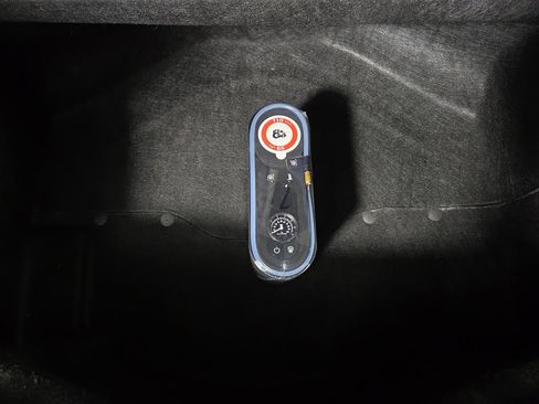 Used 2024 Rivian R1S Adventure AWD/4WD image 28