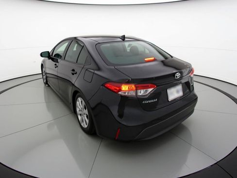 Used 2025 Toyota Corolla LE image 6