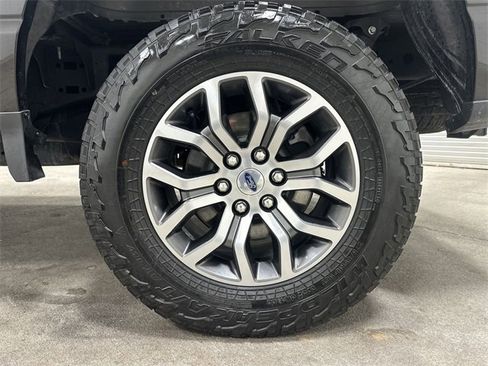 Used 2021 Ford F150 Lariat image 14