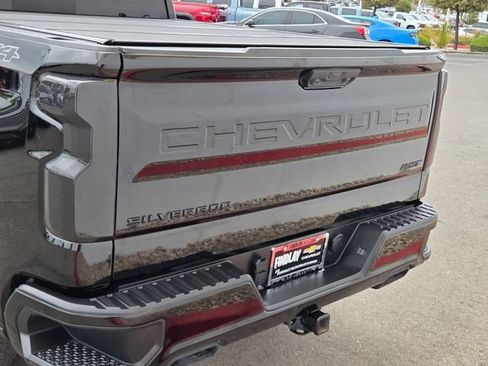 Used 2025 Chevrolet Silverado 1500 RST w/ Dark Appearance Package AWD/4WD image 5