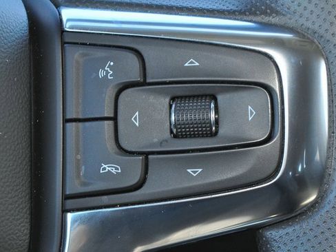 Used 2022 Chevrolet Blazer LT image 30