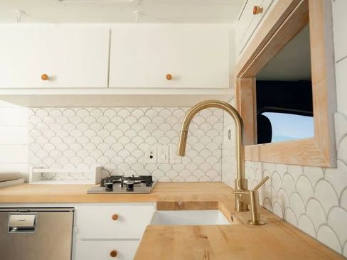 Used 2021 Mercedes-Benz Sprinter 2500 image 28