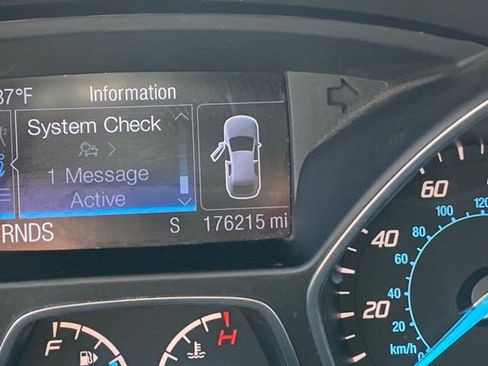 Used 2016 Ford Escape Titanium image 14