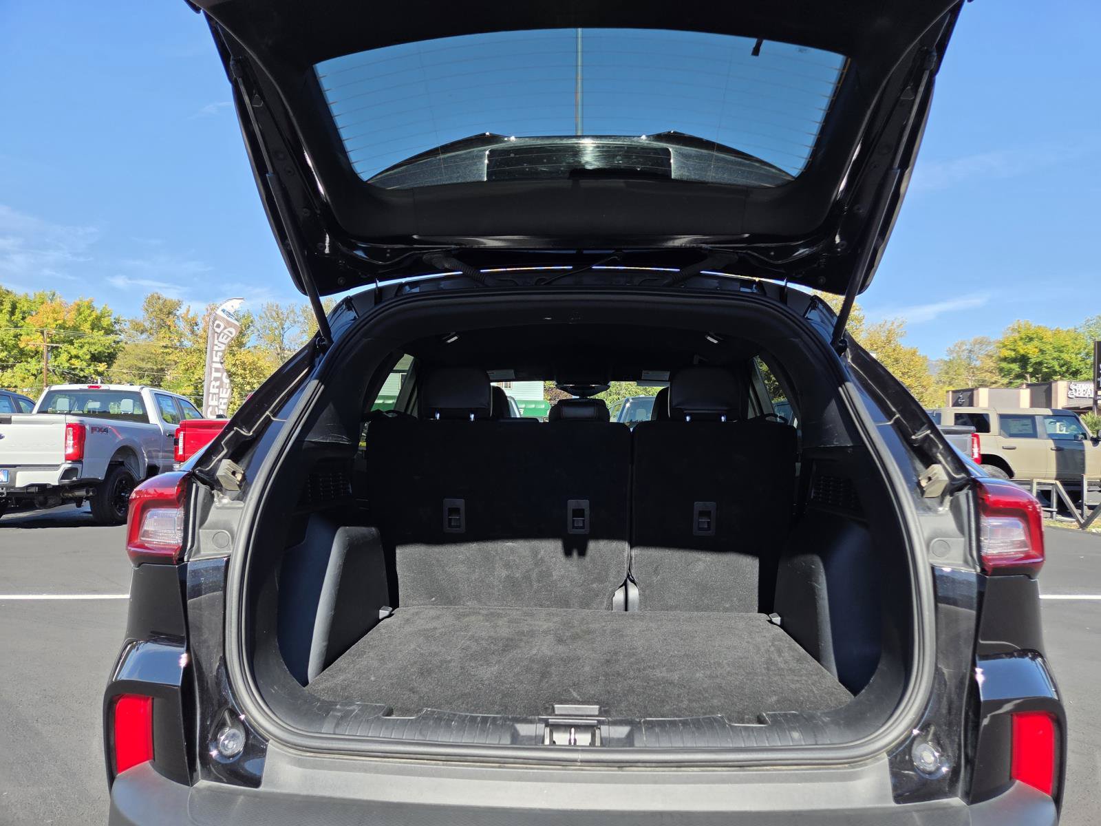 Used 2025 Ford Escape ST-Line AWD/4WD image 17