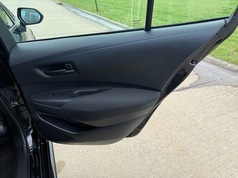 Used 2025 Toyota Corolla LE image 14