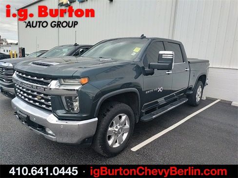 Used 2020 Chevrolet Silverado 2500 LTZ w/ LTZ Premium Package image 2