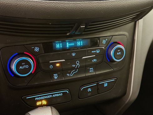 Used 2017 Ford Escape SE image 23