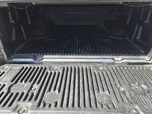 Used 2022 Nissan Frontier SV w/ Technology Package image 32