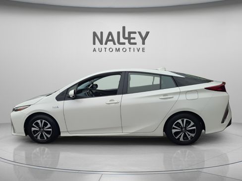 Certified 2017 Toyota Prius Prime Plus image 3