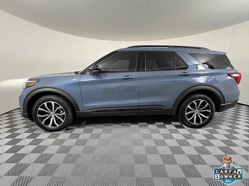 Certified 2025 Ford Explorer ST-Line AWD/4WD image 13