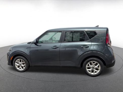 Used 2025 Kia Soul LX w/ LX Technology Package FWD image 11