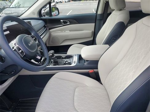 New 2026 Kia Carnival SX w/ SX Dark Edition Package image 18